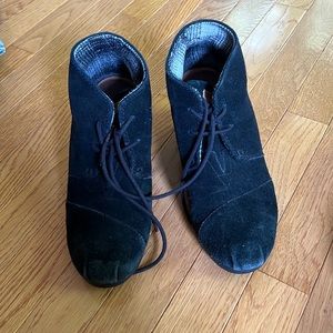 Toms black booties